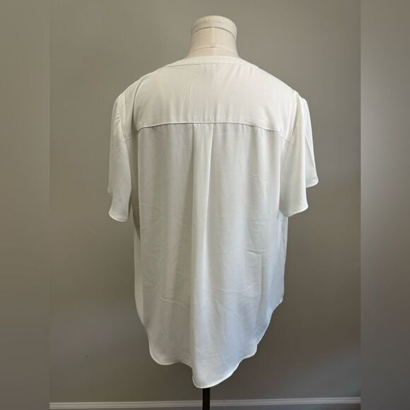 Torrid  Short Sleeve Blouse - Picture 5 of 13